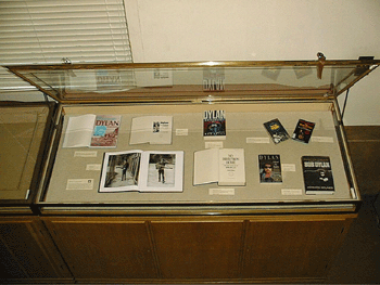 Library Exhibition, Case 2